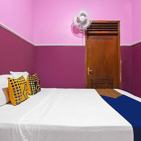 Spot On 91911 Rejeki Homestay Syariah Malioboro Yogyakarta Exterior foto